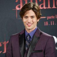 Jackson Rathbone - Nikki and Jackson to promote 'The Twilight Saga Breaking Dawn - Part 1' | Picture 112733